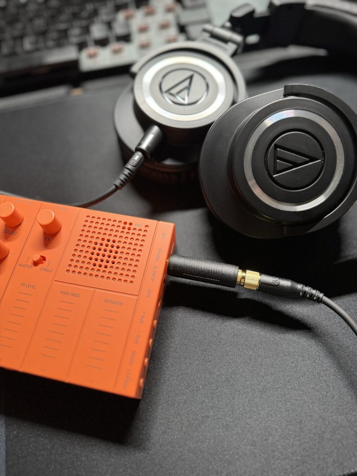 YAMAHA SEQTRAK ORANGE ミュージックプロダクションスタジオ